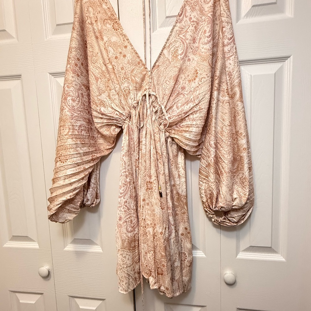 Free People Paisley Print Deep V Mini Dress M Blush Boho Bell Sleeve - Picture 5 of 8